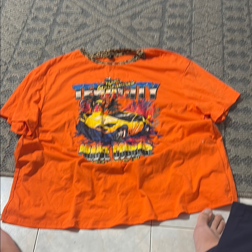 SHEIN Orange Short Sleeve Graphic Tee
